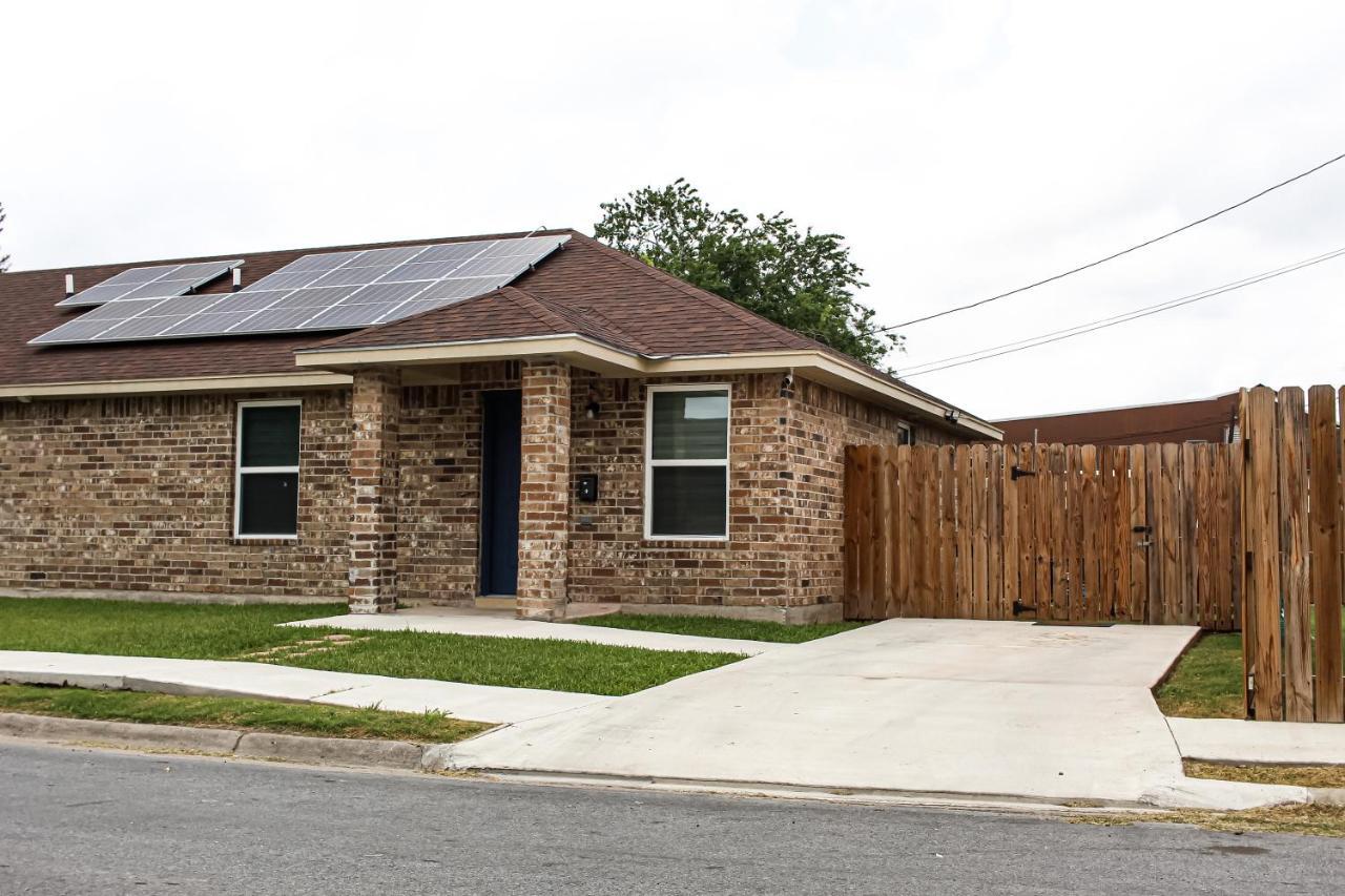 Casa Roble. Downtown Brownsville Exteriör bild